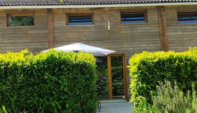 Buddleia, cosy gite, private terrace, shared swimming pool heated to 28°C