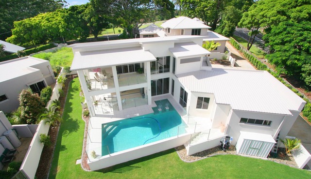 BUDERIM MANSION OCEAN VIEWS