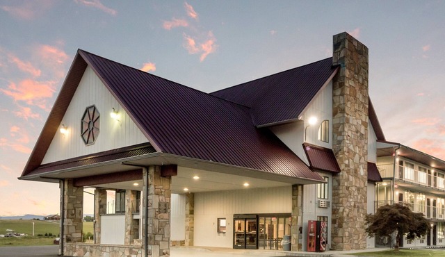 Budget-Friendly Stay Near Douglas Lake – Perfect for Adventure Seekers