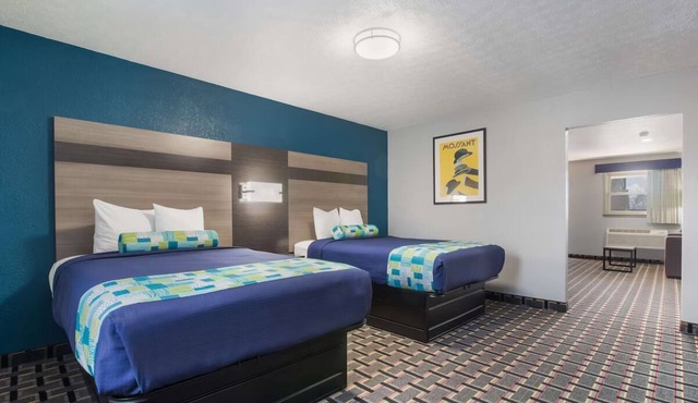 Budget-friendly Accommodations at Knights Inn & Suites Salem! Free Parking