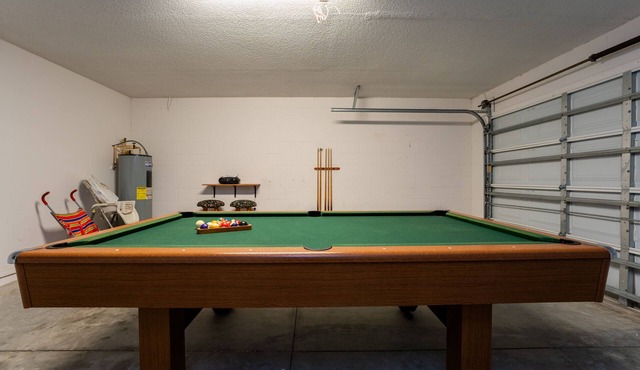 Budget Friendly Pool Home w/game room (1025SED)