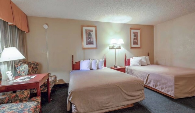 Budget-Friendly Room w/Tea & Coffee Maker Near Historic Route 66 Attractions