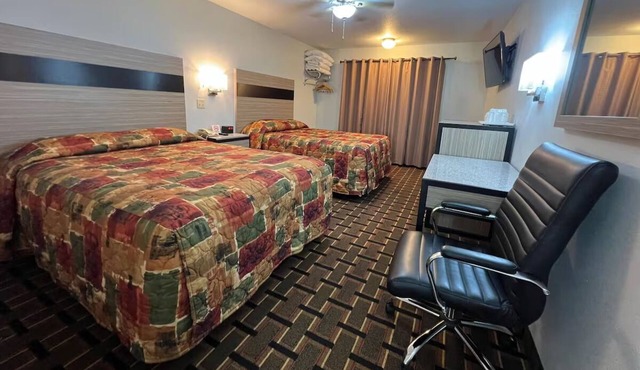 Budget-Friendly Stay w/Free Parking, Table Creek Golf Course - 5.6 miles away