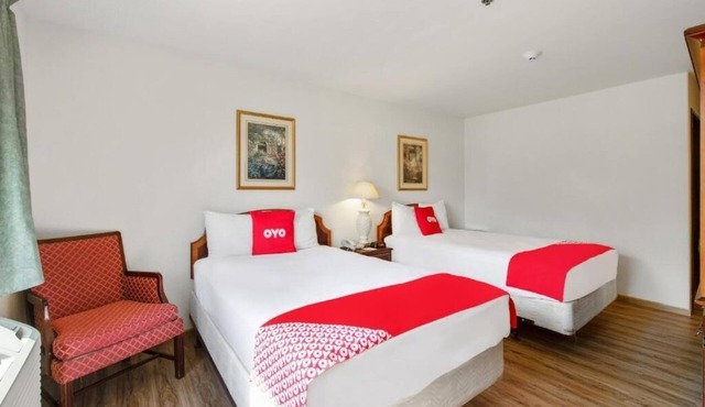 Budget-Friendly Stay Near Portage Riverwalk + Shopping & Hiking