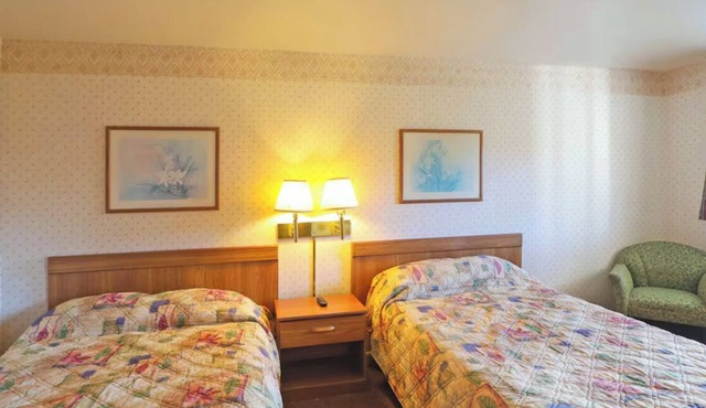Budget-Friendly Stay Near I-64 | Free Parking, Close to Downtown Lewisburg