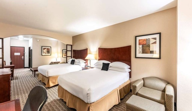 Budget Getaway at Red Lion Inn & Suites Mineral Wells! FREE Breakfast!