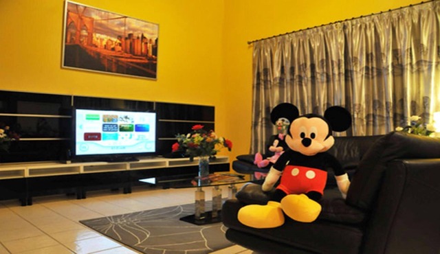 ⭐Budget Getaway⭐Villa w/ Private Pool, Hot Tub & Game Room!⭐