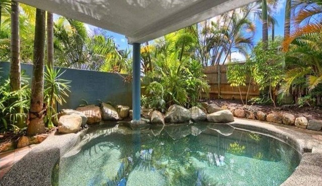 Budget Group Stay, 5 BR in 2nd floor Queenslander