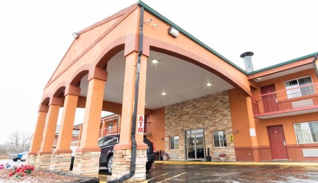 Budget Host Inn