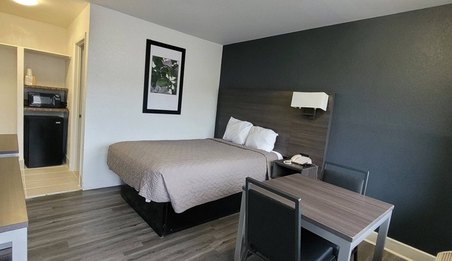 Budget Inn