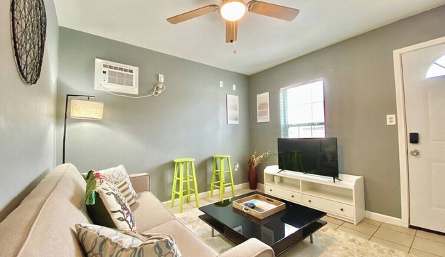 Budget-PetFriendly+1BR+Central+Tiny+Affordable