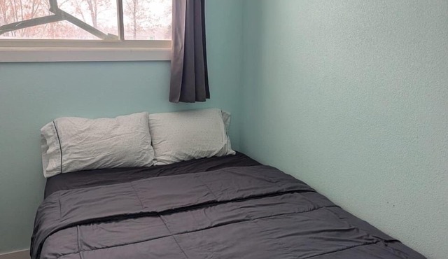 Budget Room for rent in my single house