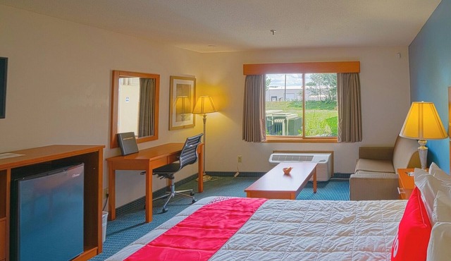 Budget Room Near Ramsey Park w/Pet-Friendly Amenities & Nearby Dining