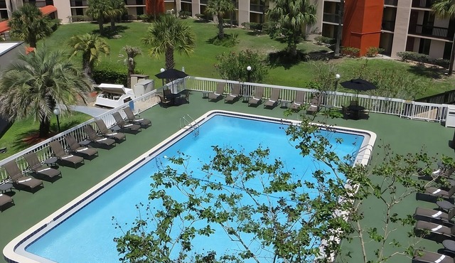 Budget Stay with Pool & Parking – Near Disney, Universal & SeaWorld