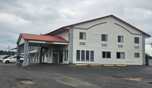 budgetel Inn & Suites