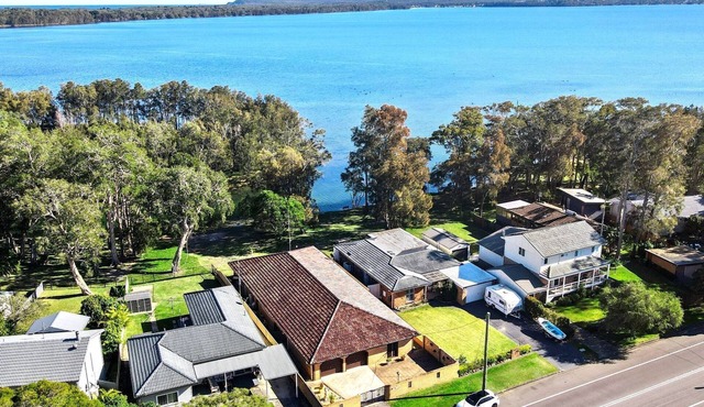 Budgewoi Waterfront Haven
