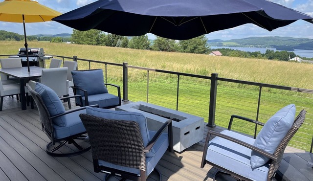 Budnick's Lakeview Stunning long distance lake views of Canadarago Lake - 5 bdrm