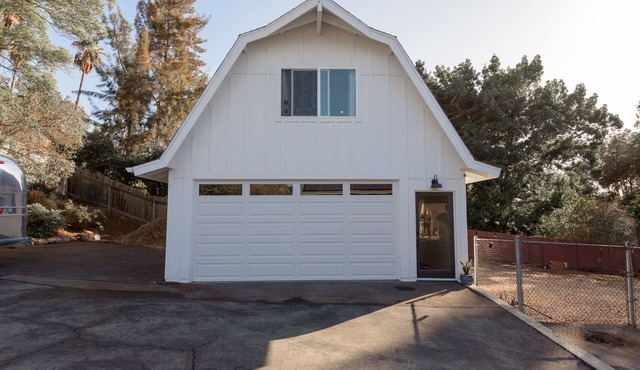 Buena Vista Barn Modern, Clean & Quiet