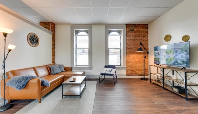 Buffalo Apartment with Balcony 1 Mi to Downtown!