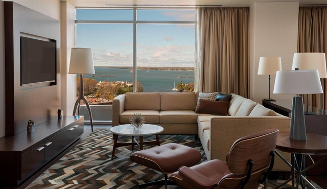 Buffalo Marriott at LECOM HARBORCENTER