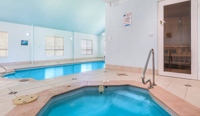 Buffalo River Retreat - 6 Bedroom