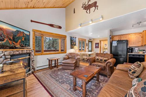 Bugle Pointe A04 by Estes Park Condos