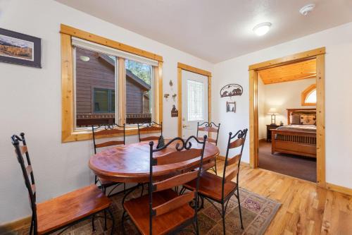 Bugle Pointe B11 by Estes Park Condos