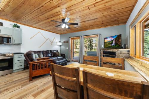 Bugle Pointe B12 by Estes Park Condos