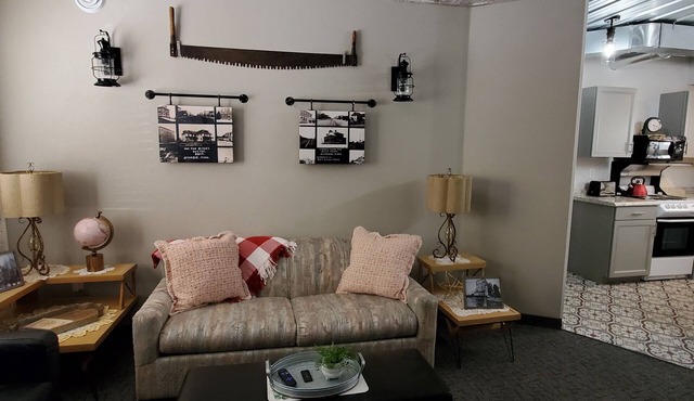 Building 108 Quaint and Cozy 1 Bedroom Apartment in a Great Location