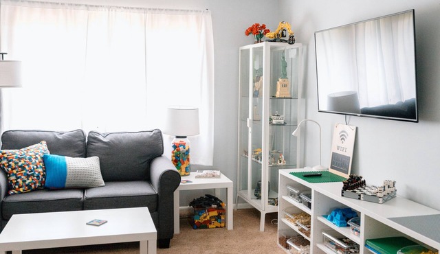 Builditplace! Kid friendly Stay, Play and Create!