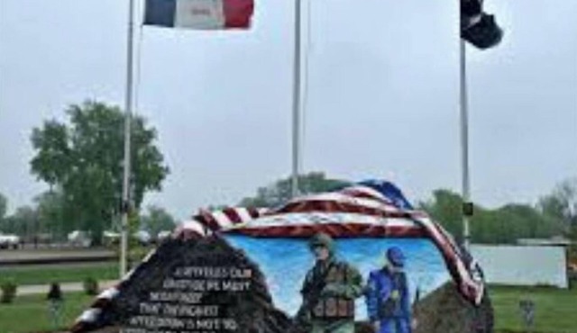 Built 1900 Stained glass windows Hard wood floors Nice woodwork