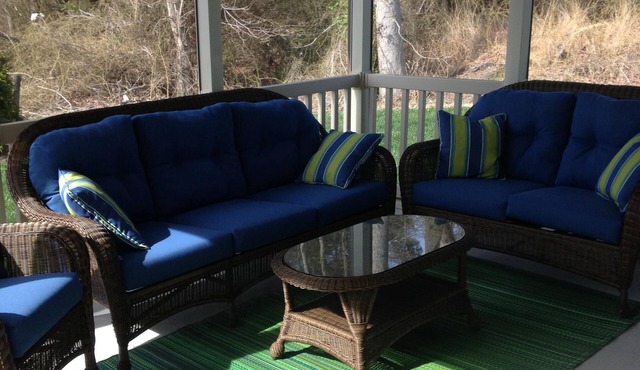 Built in 2014 Forest Landing (Like New) Villa