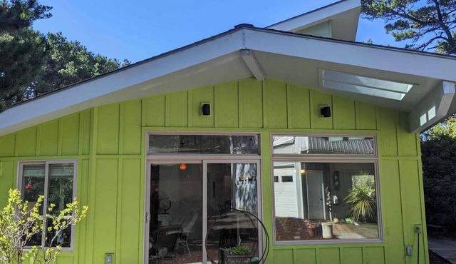 Built in 2020 1 bedroom 1 office bath and a half - the Captain Cook