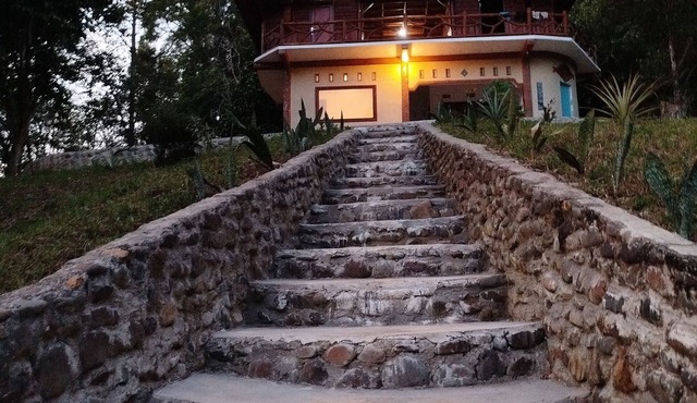 Bukit Lawang Wonderful bed & breakfast Rimba House in Batu Kapal North Sumatra