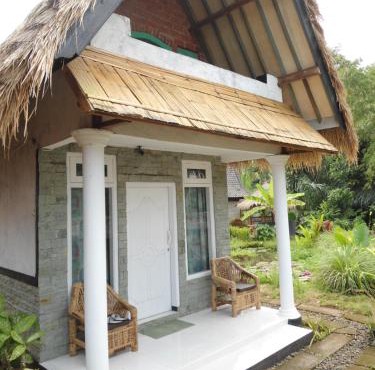 Bulan Bungalows and Cafe