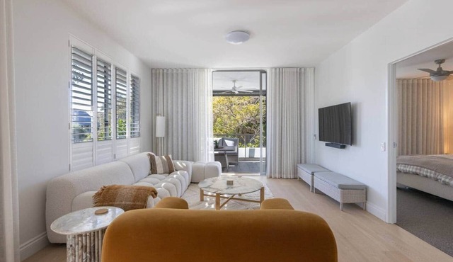 Bulimba Bliss | Elegant, Airy & Scenic Getaway