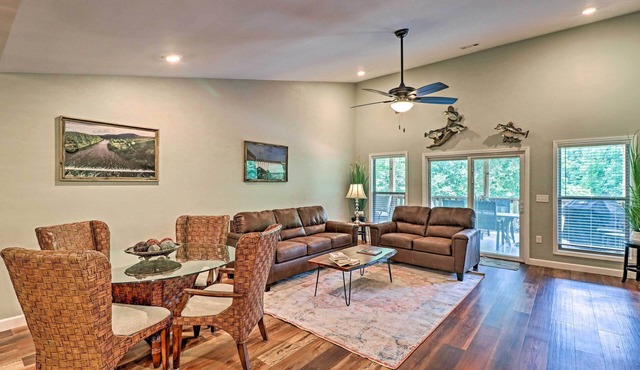 Bull Shoals Condo Retreat ~ 1 Mi to Marina!