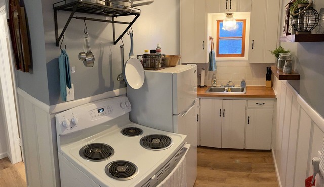 Bull Shoals Cottage by the lake!