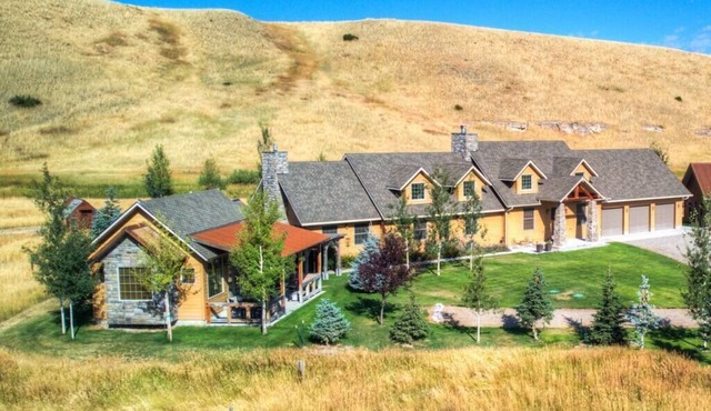 Bull Wheel House & Guest House!