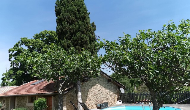 Bulle de nature- typical Drôme des collines gîte