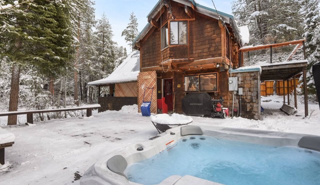 Bullshead Cabin - River/Ski, Hot Tub