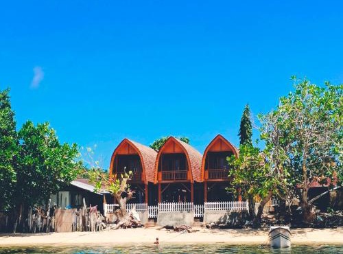 Bunaken 18 Oceanfront Boutique Lodge