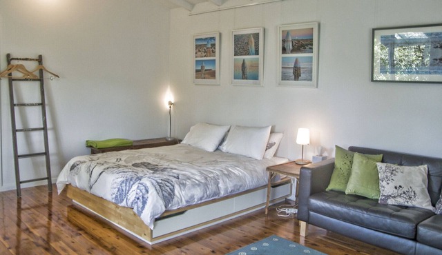 Bundeena Garden Studio near beaches