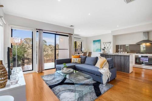 Bundoora Family Home near Uni Hill