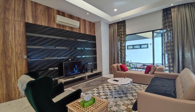 Bunga Raya Villa By Malvacae Homestays Shah Alam