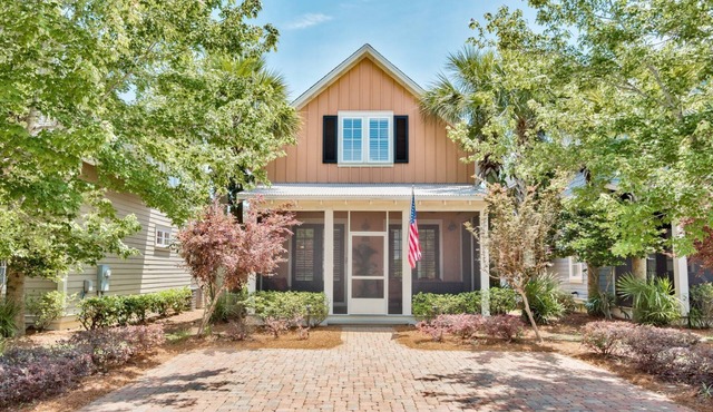 Bungalo Sandestin® Vacation Home, 6 Seat Golf Cart