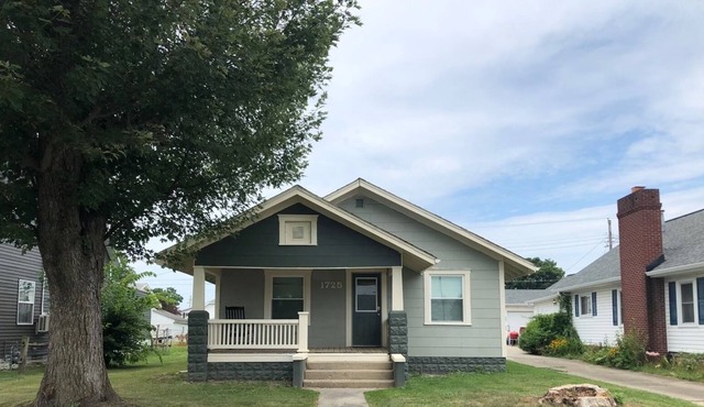 Bungalow 2 bed 2 bath