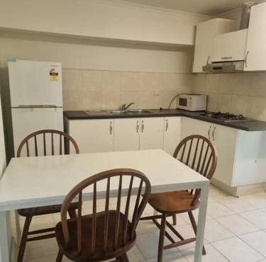 Bungalow 2 beds in Clarinda Melbourne