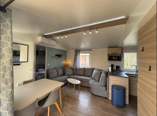 Bungalow 256 - 6 pers - clim, parking, Camping 4 étoiles Siblu Le Lac des Rêves