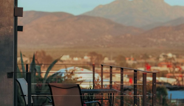 Bungalow 5 Queen Villa Loar, In The heart of El Valle De Guadalupe.